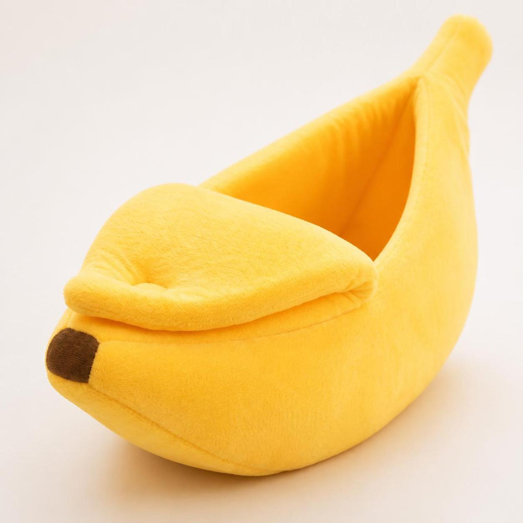 BananaNap plush fabric and raised peel flap detail