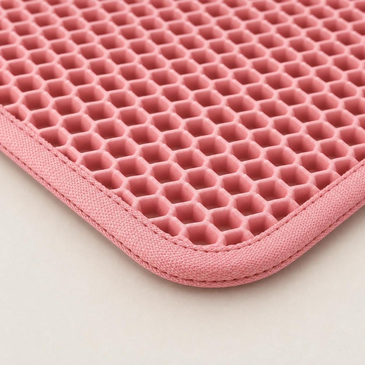 CleanStep honeycomb texture and rounded edge detail